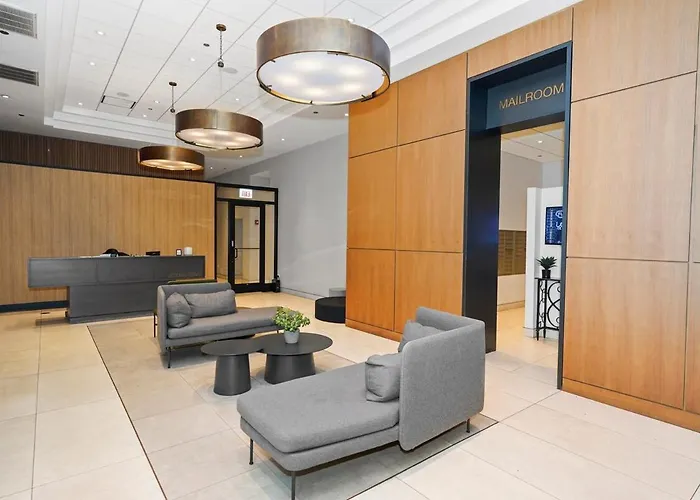 Luxury 21st Floor Skyline Views Near Grant Park Chicago